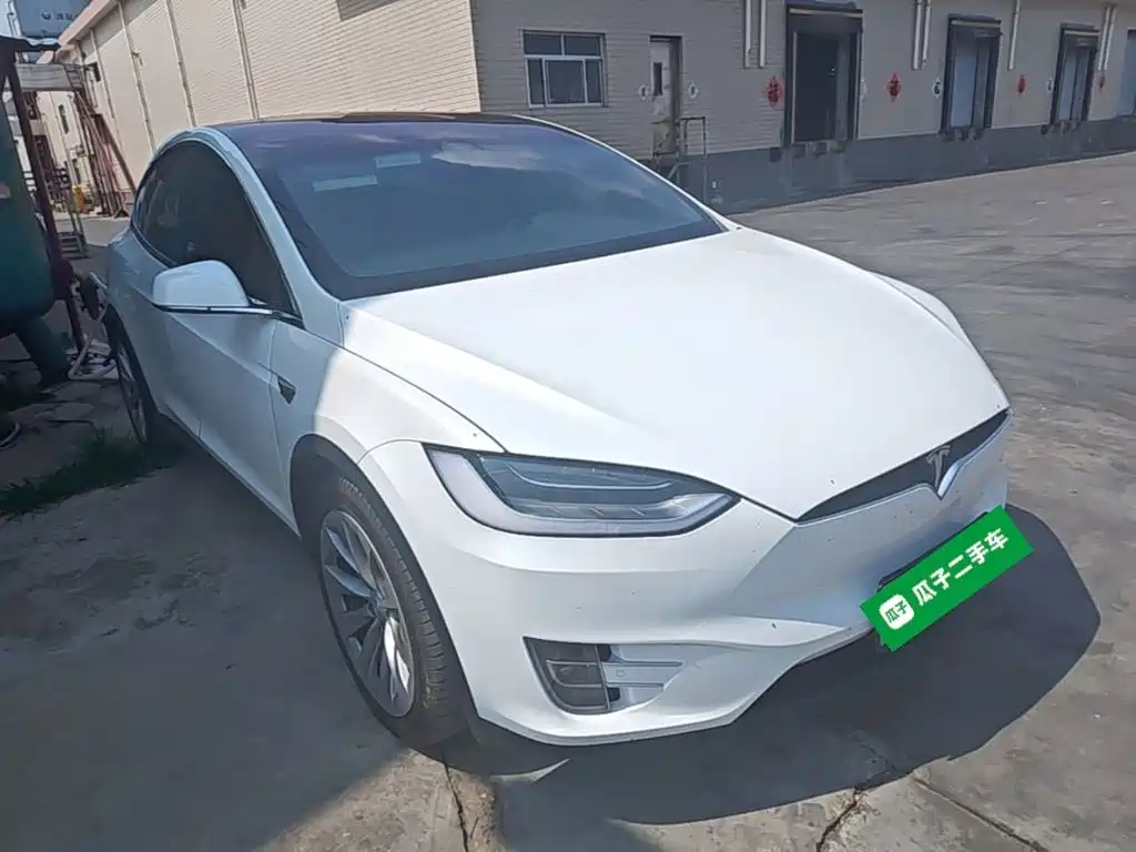 Tesla Model X — фото 4