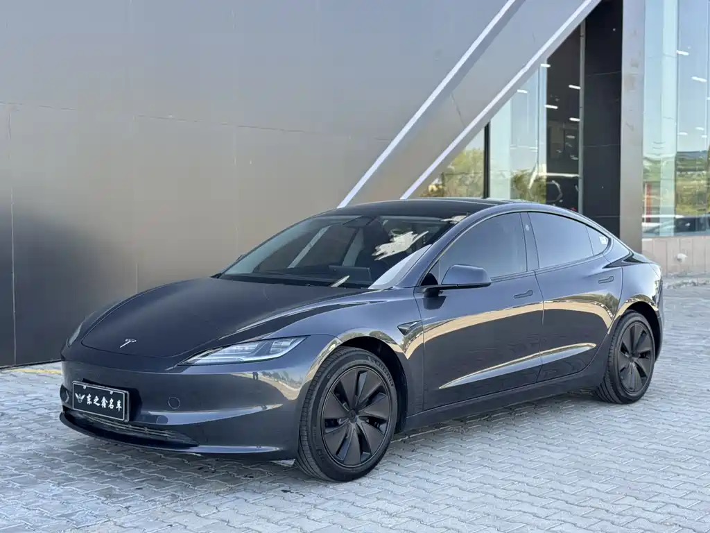 Tesla Model 3 — фото 2