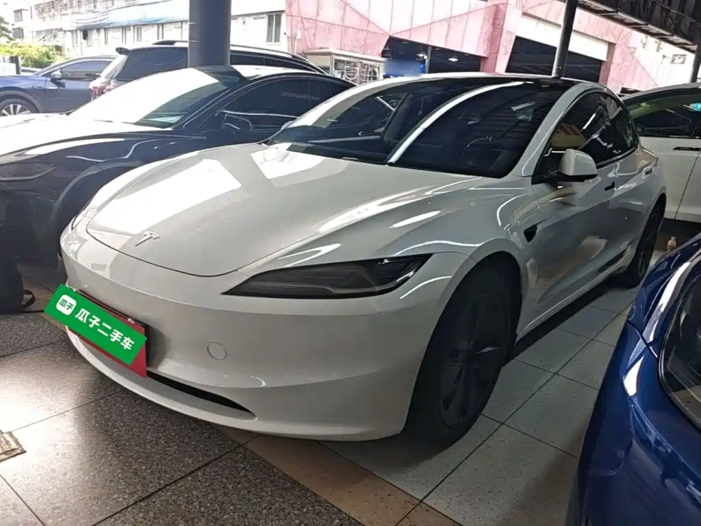 Tesla Model 3 — фото 2