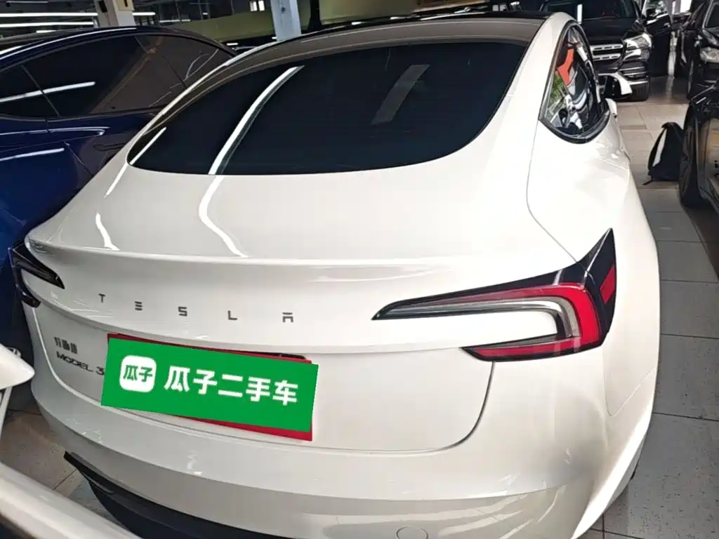 Tesla Model 3 — фото 6