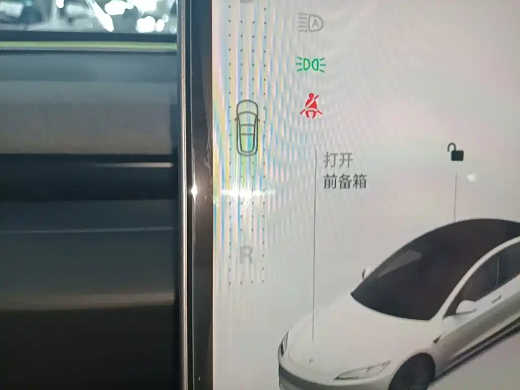 Tesla Model 3 — фото 14