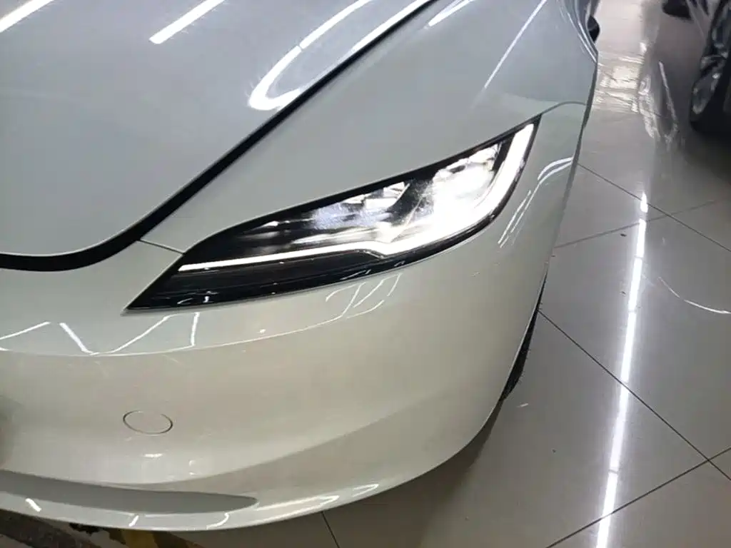 Tesla Model 3 — фото 24