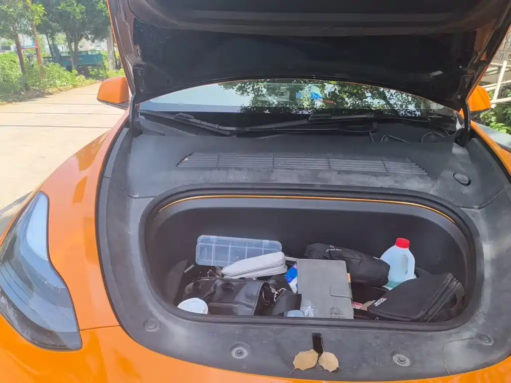 Tesla Model Y — фото 21