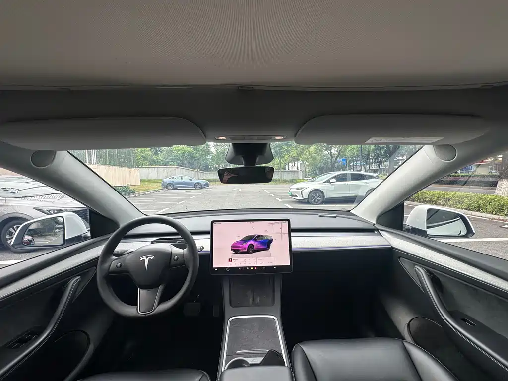 Tesla Model Y — фото 9