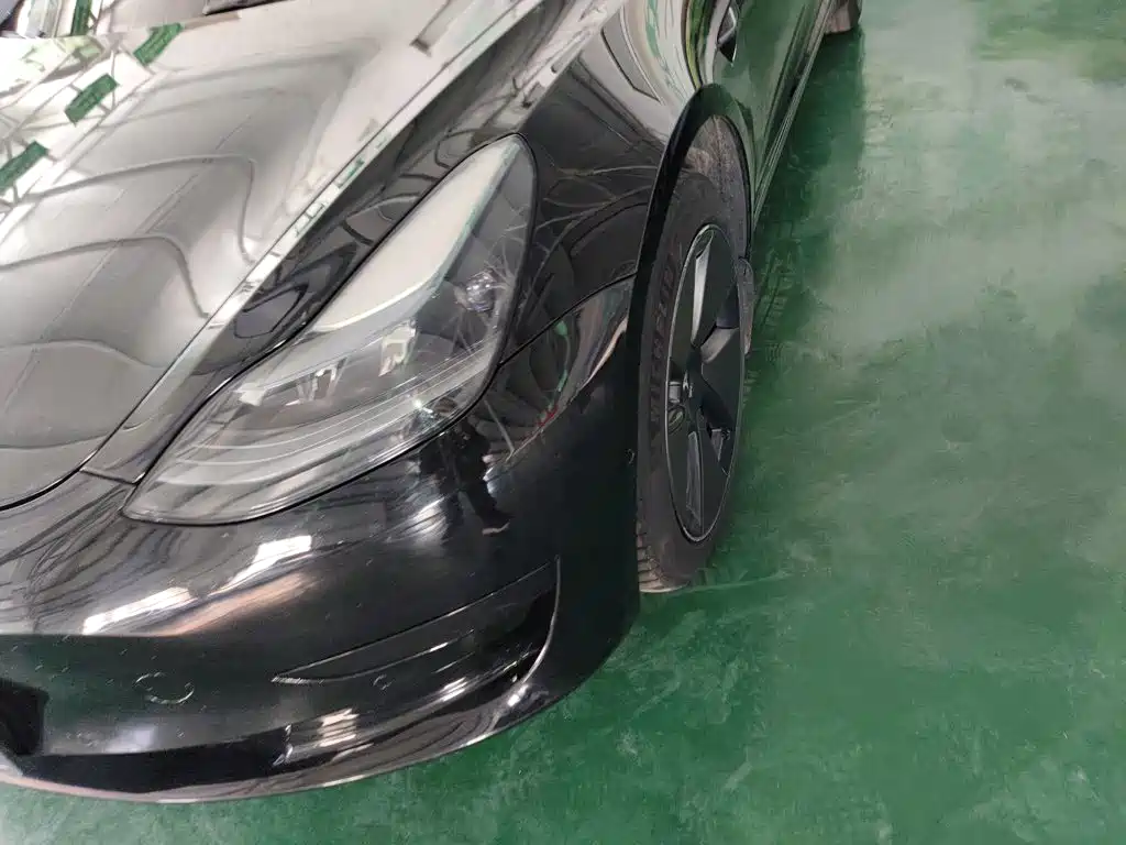 Tesla Model 3 — фото 18