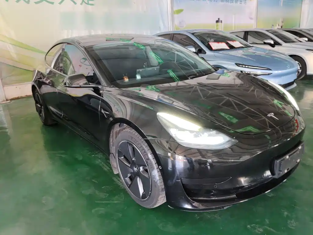Tesla Model 3 — фото 22