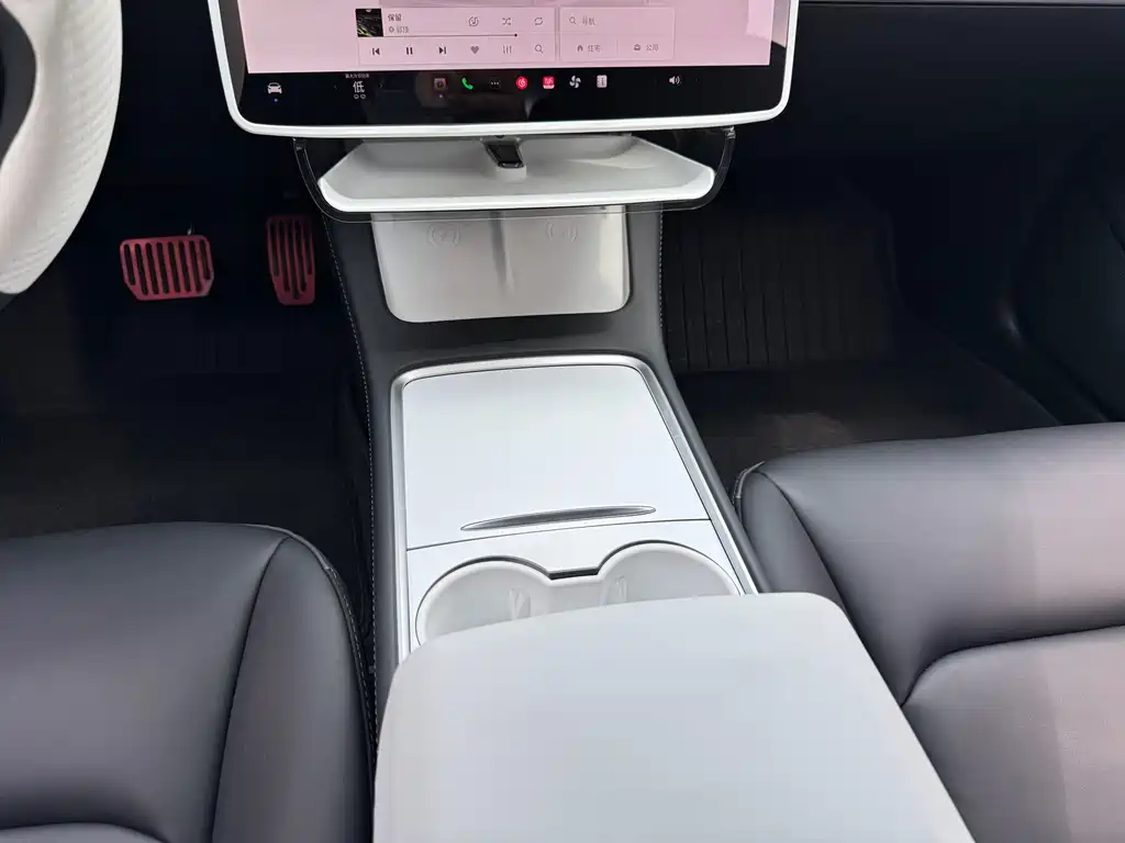 Tesla Model 3 — фото 13