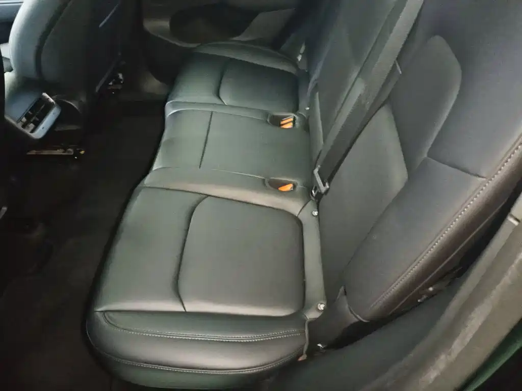 Tesla Model Y — фото 13