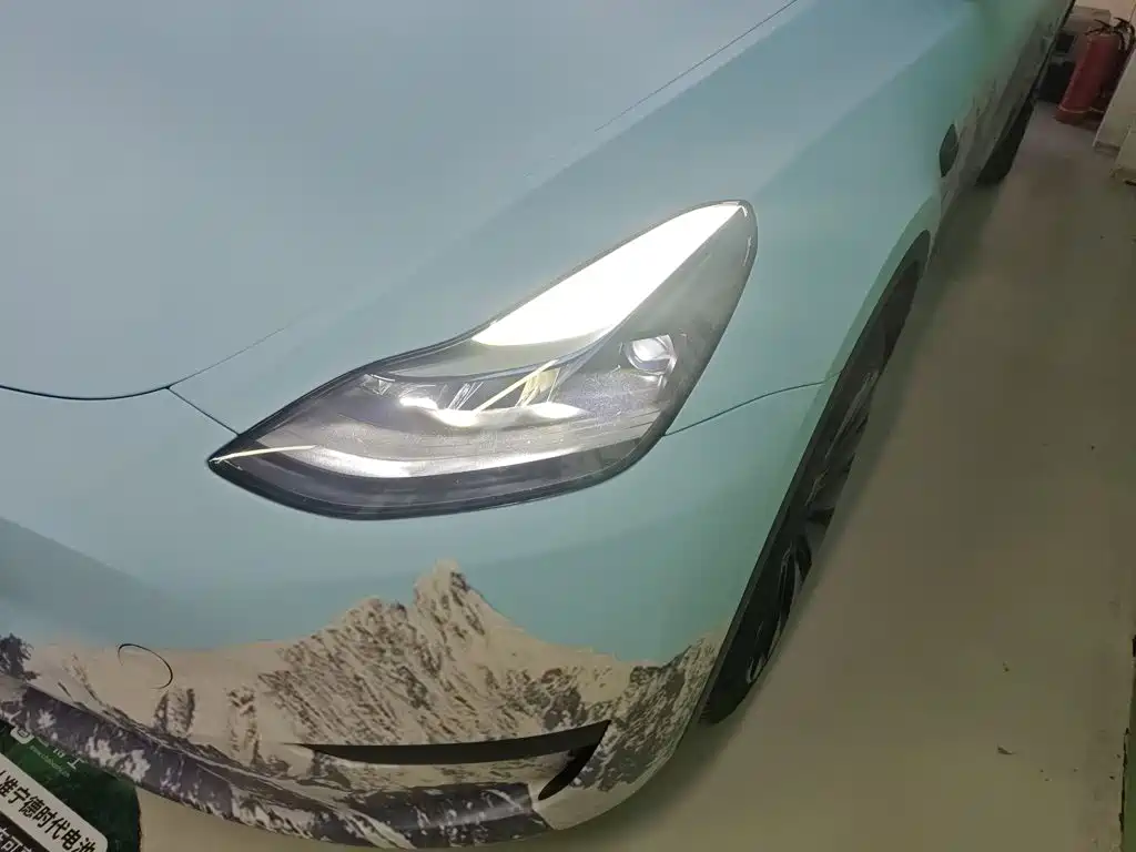 Tesla Model Y — фото 18