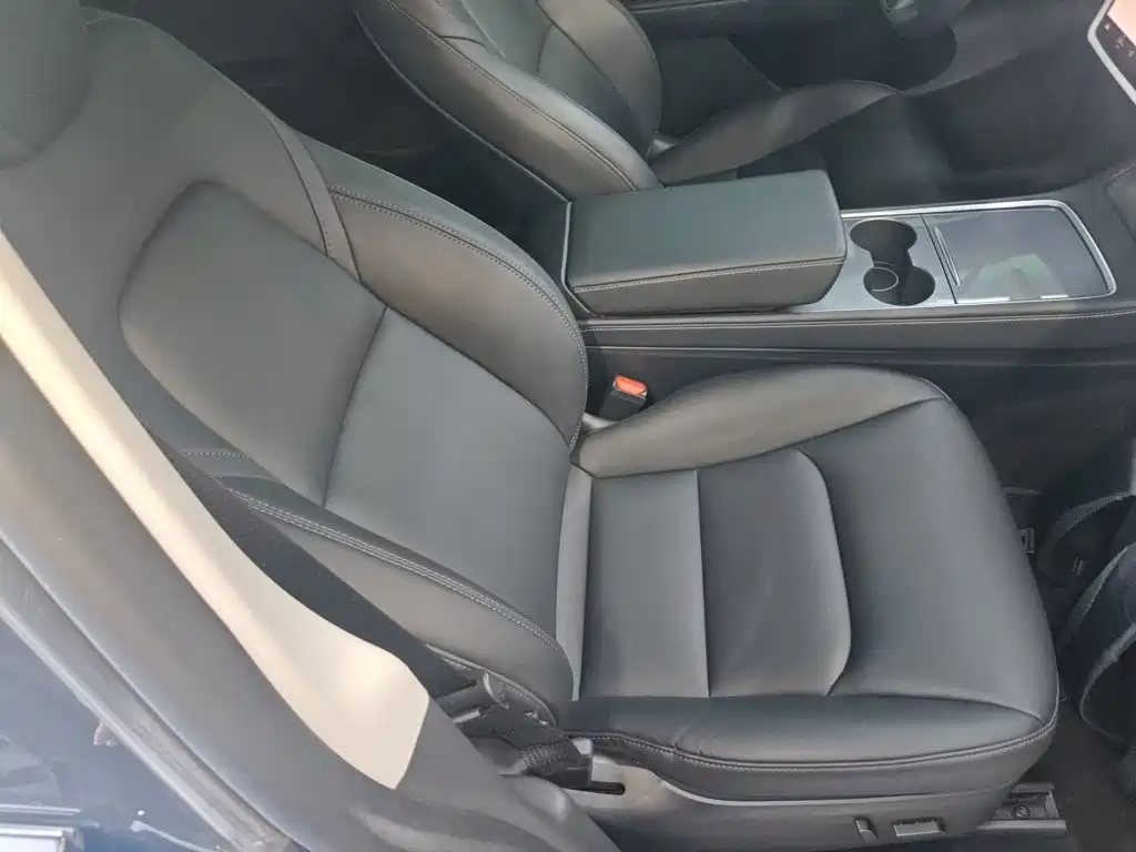 Tesla Model Y — фото 20