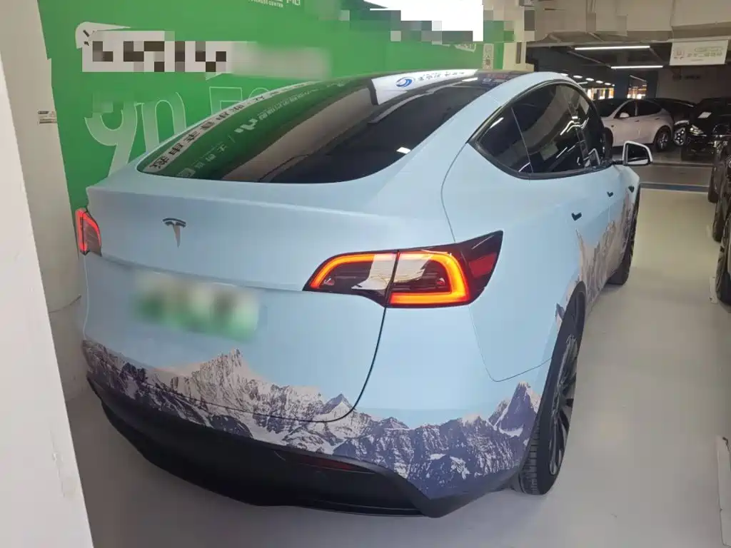 Tesla Model Y — фото 4