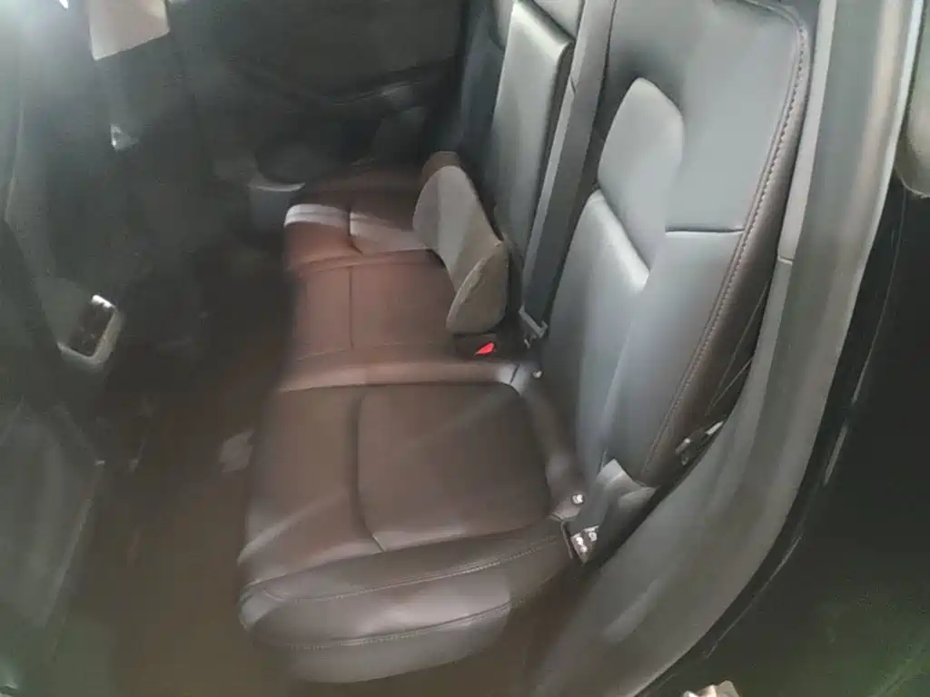 Tesla Model Y — фото 17