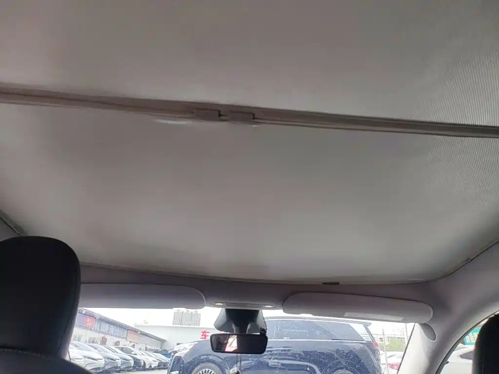 Tesla Model Y — фото 18