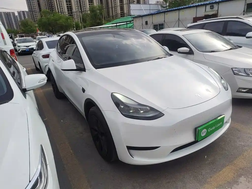 Tesla Model Y — фото 4