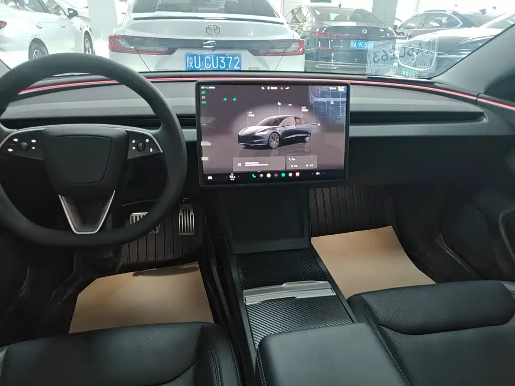 Tesla Model 3 — фото 13