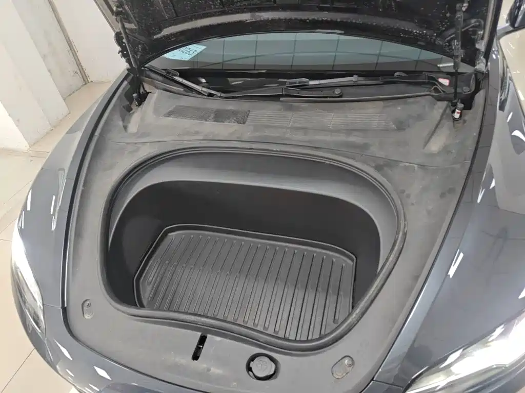 Tesla Model 3 — фото 20