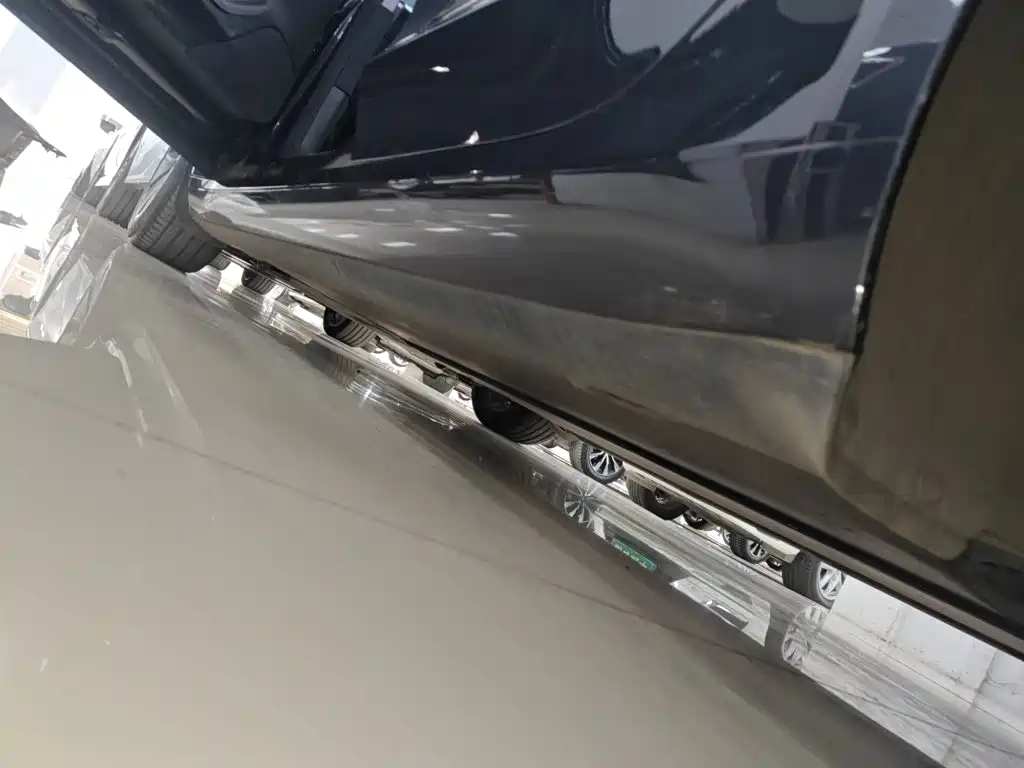 Tesla Model 3 — фото 22