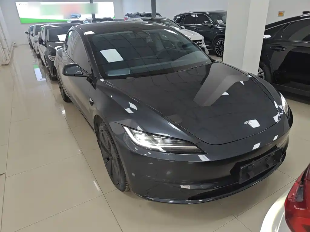 Tesla Model 3 — фото 4