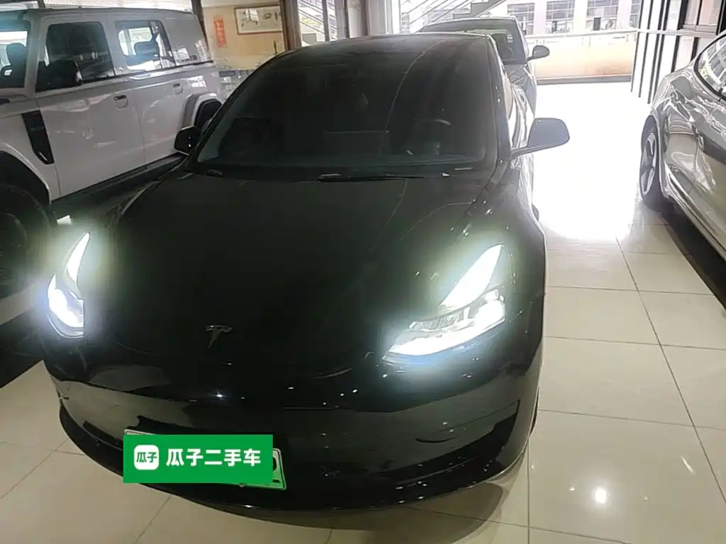 Tesla Model 3 — фото 3