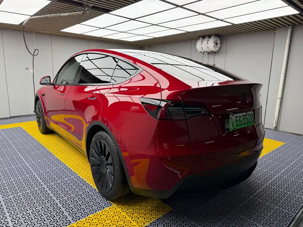 Tesla Model Y — фото 4