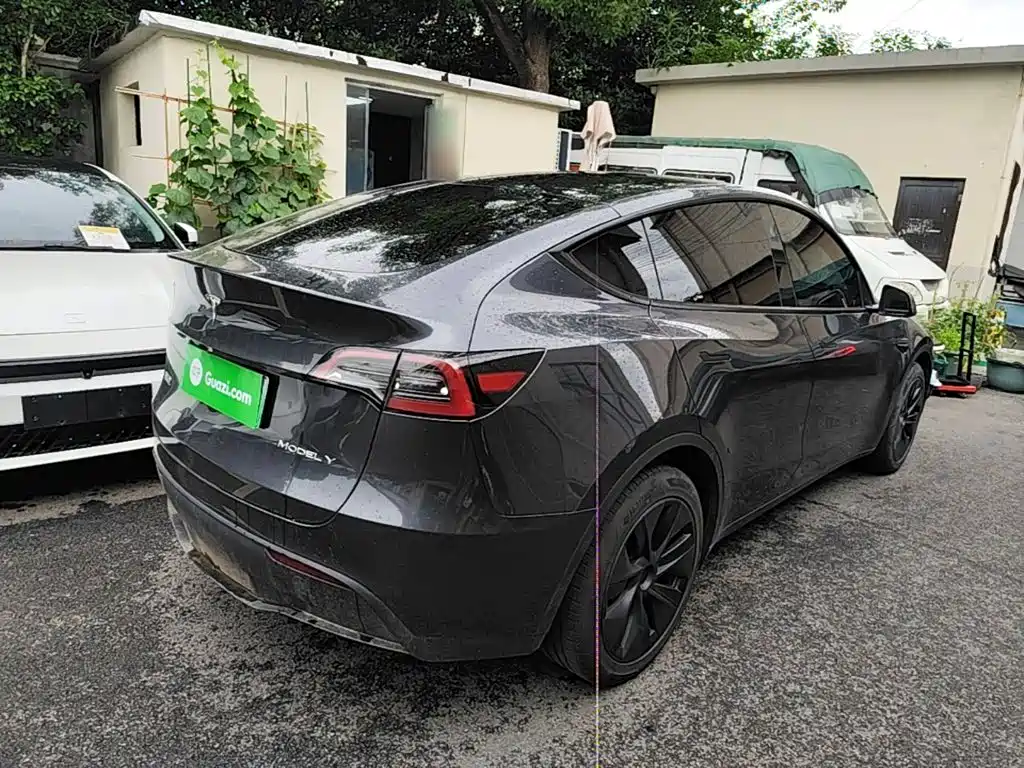 Tesla Model Y — фото 7