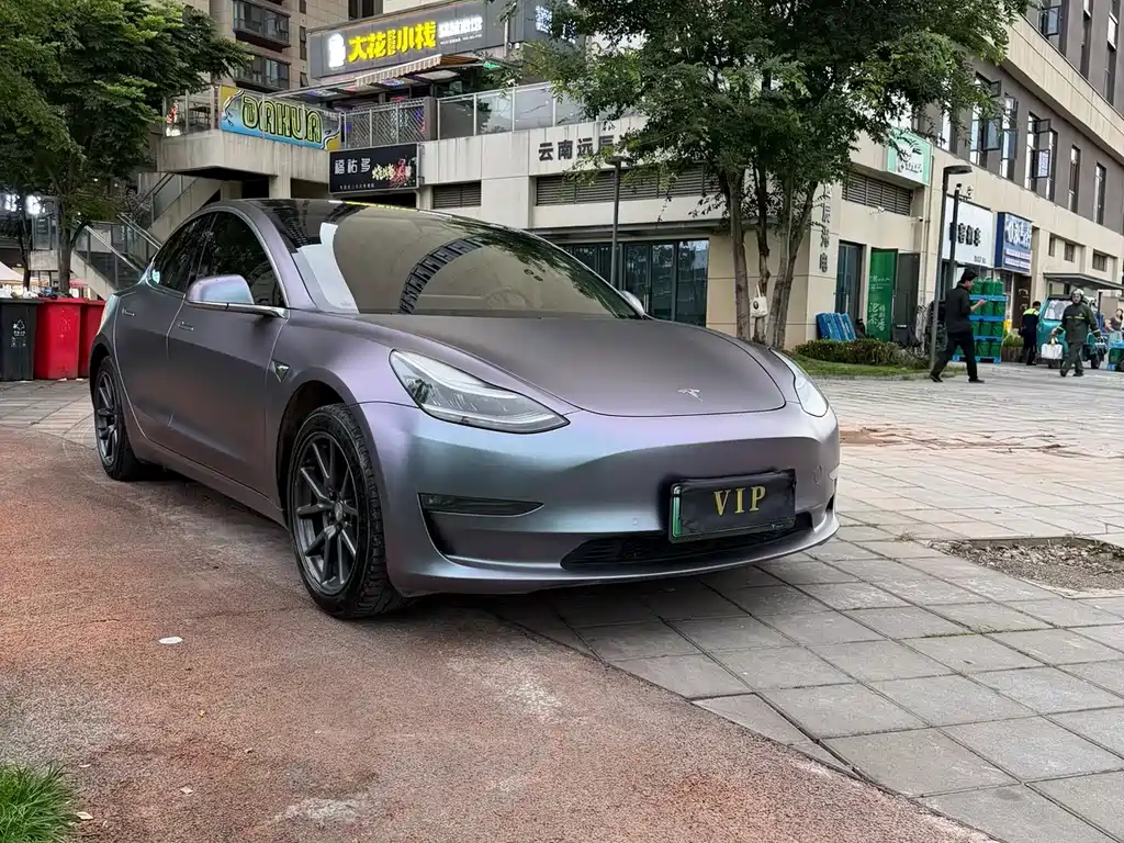 Tesla Model 3 — фото 3