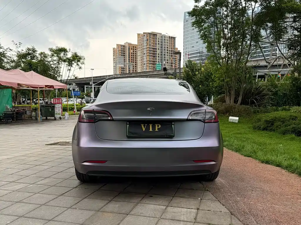 Tesla Model 3 — фото 8