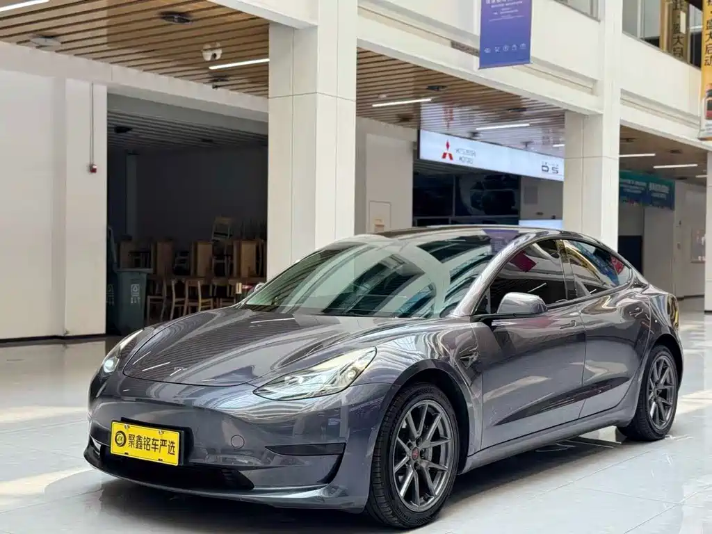 Tesla Model 3 — фото 2