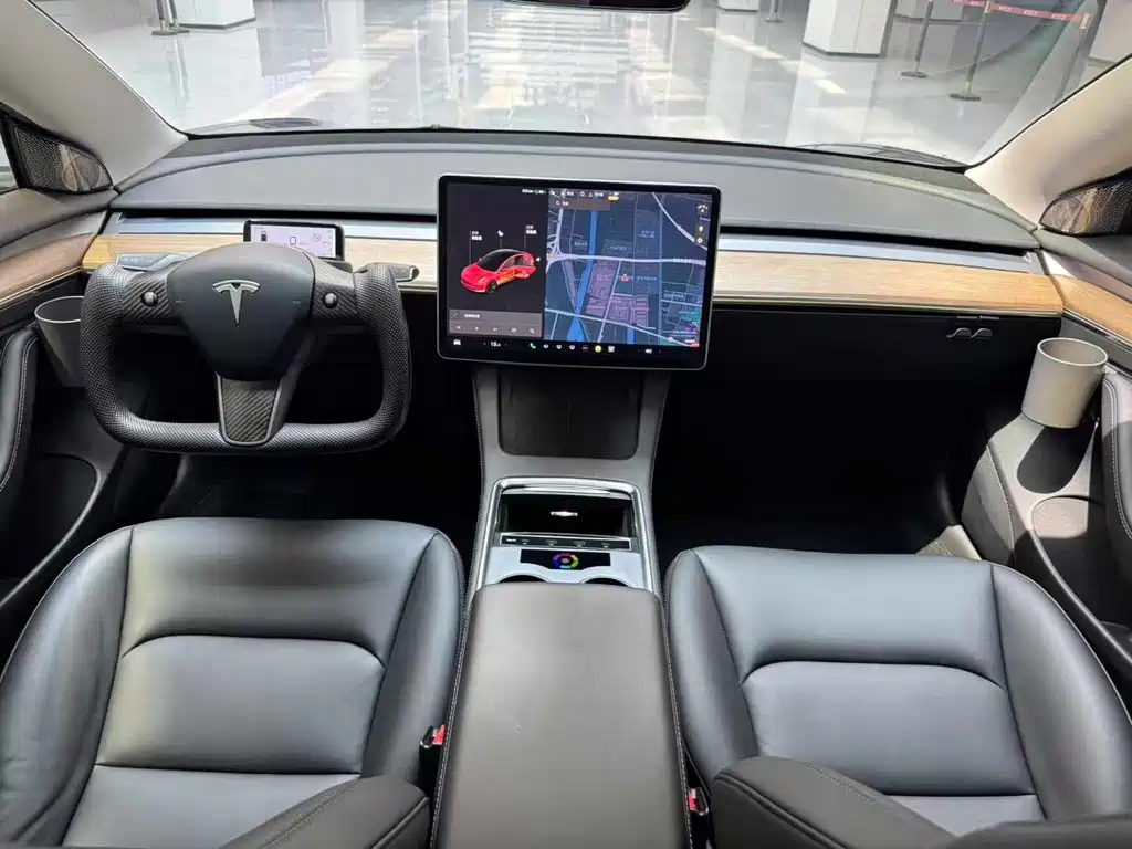 Tesla Model 3 — фото 41