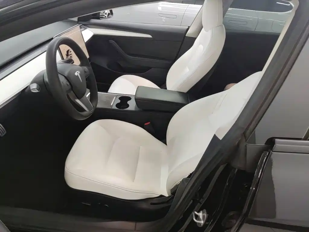 Tesla Model 3 — фото 15