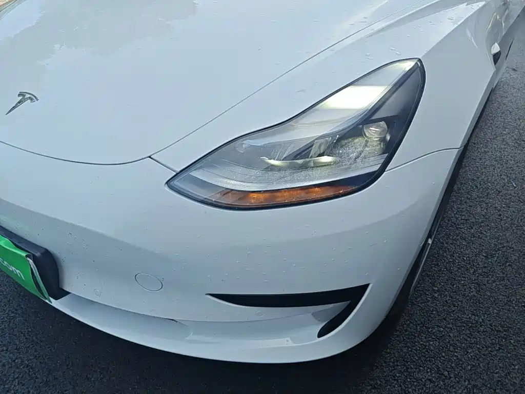 Tesla Model 3 — фото 24