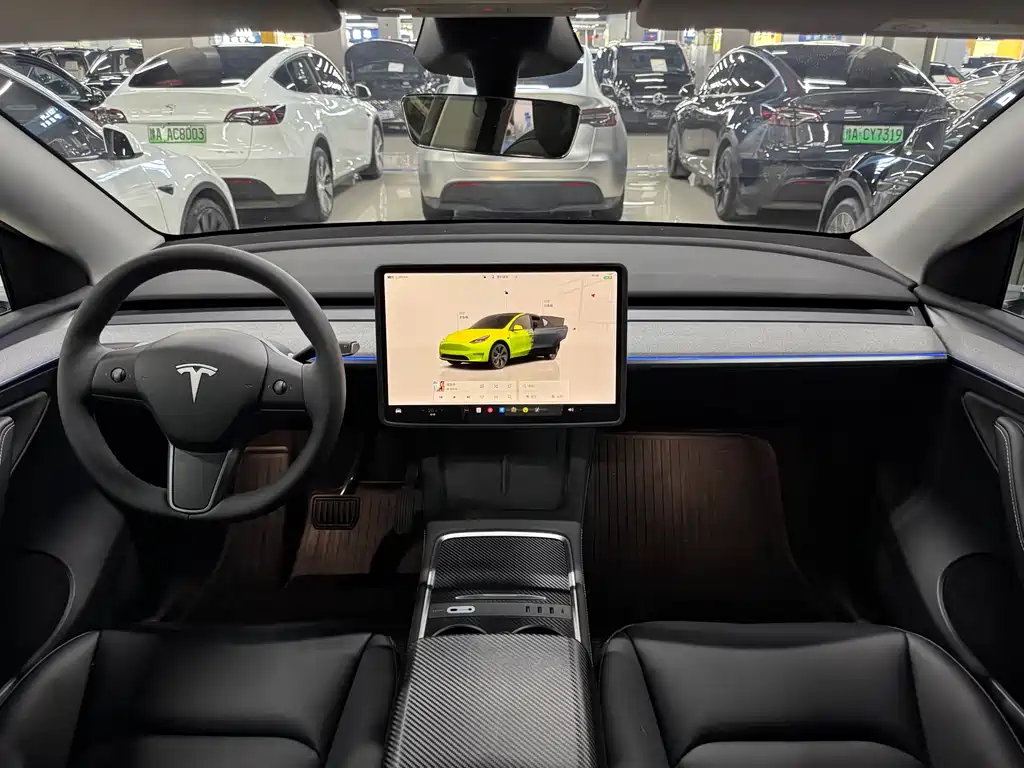 Tesla Model Y — фото 5