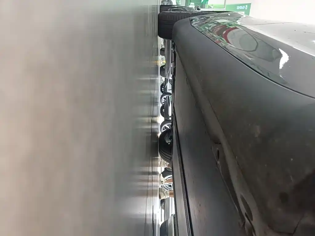 Tesla Model Y — фото 21