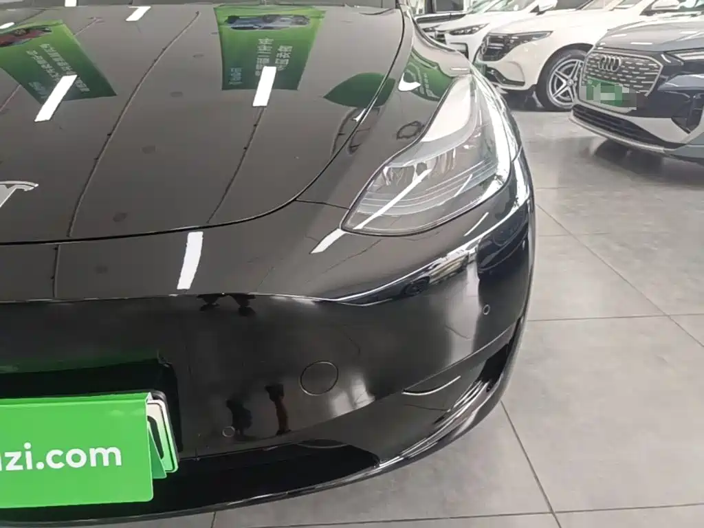 Tesla Model Y — фото 24