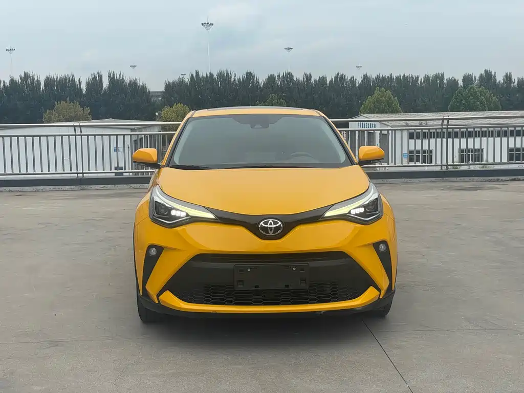 Toyota C-HR — фото 2