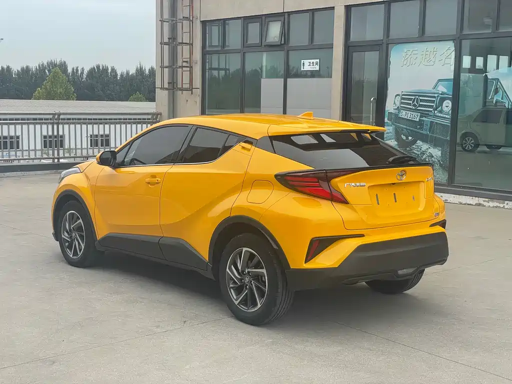 Toyota C-HR — фото 6
