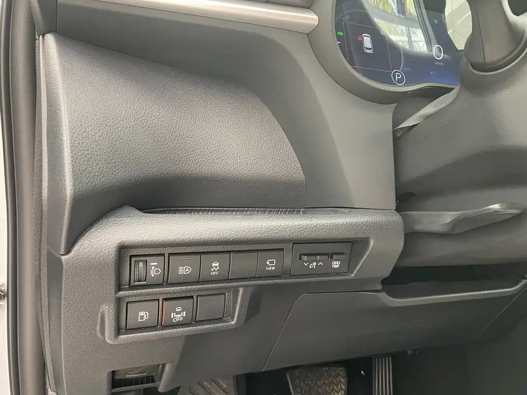 Toyota Granvia — фото 30