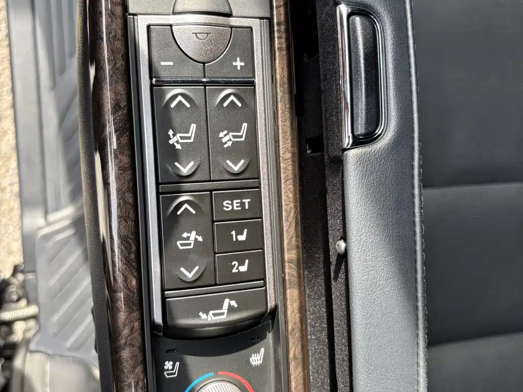 Toyota Vellfire — фото 19