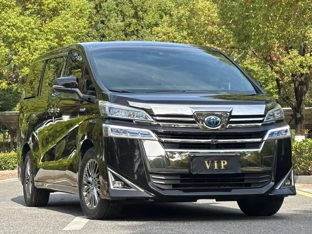 Toyota Vellfire — фото 3
