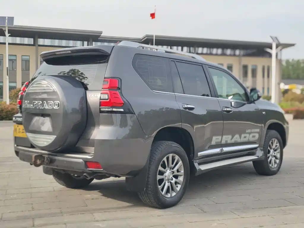 Toyota Prado (Import) — фото 8