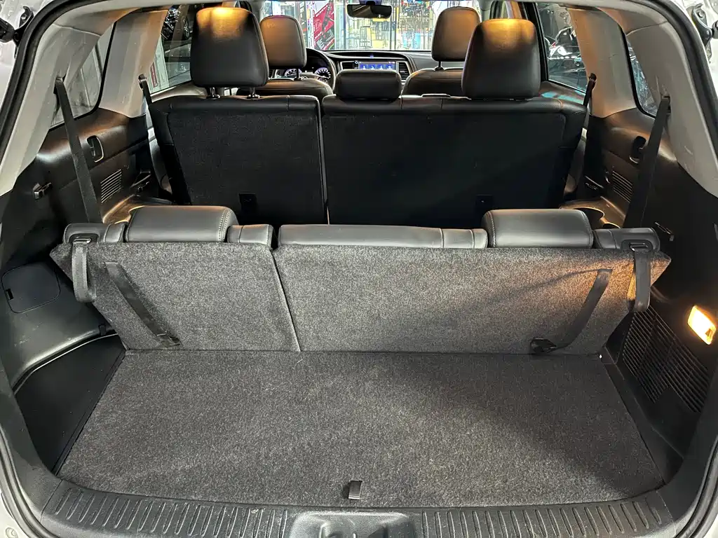 Toyota Highlander — фото 20