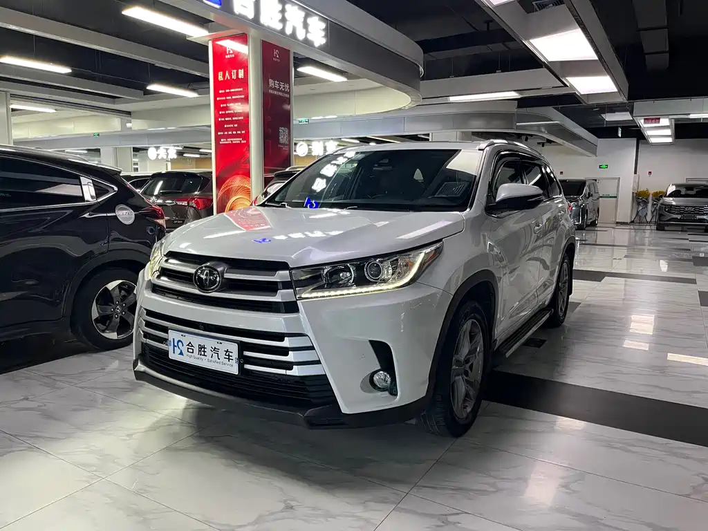 Toyota Highlander — фото 4