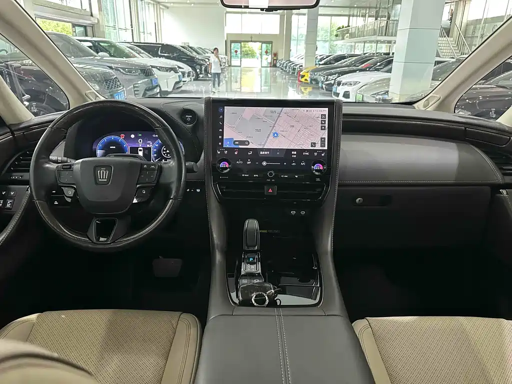 Toyota Vellfire — фото 9