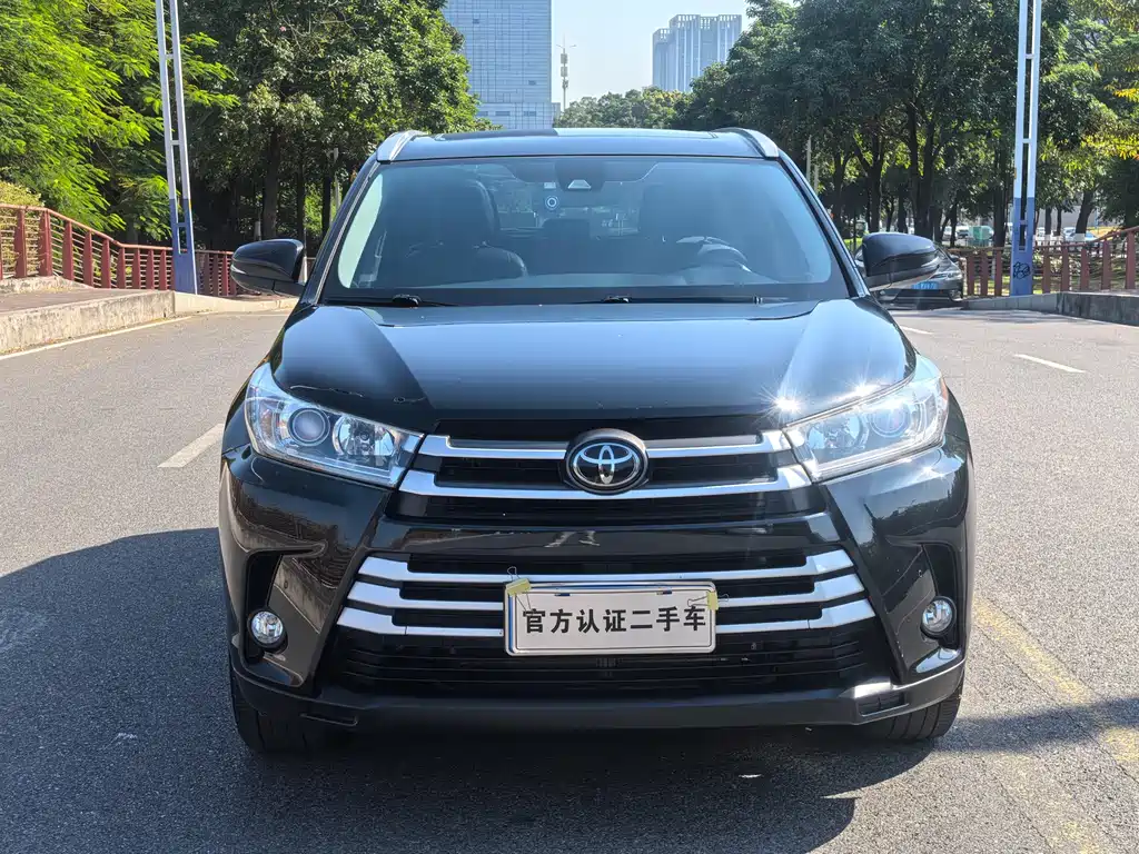 Toyota Highlander — фото 2