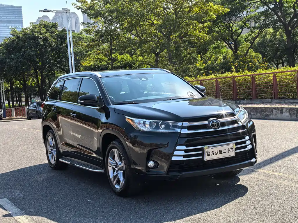 Toyota Highlander — фото 3