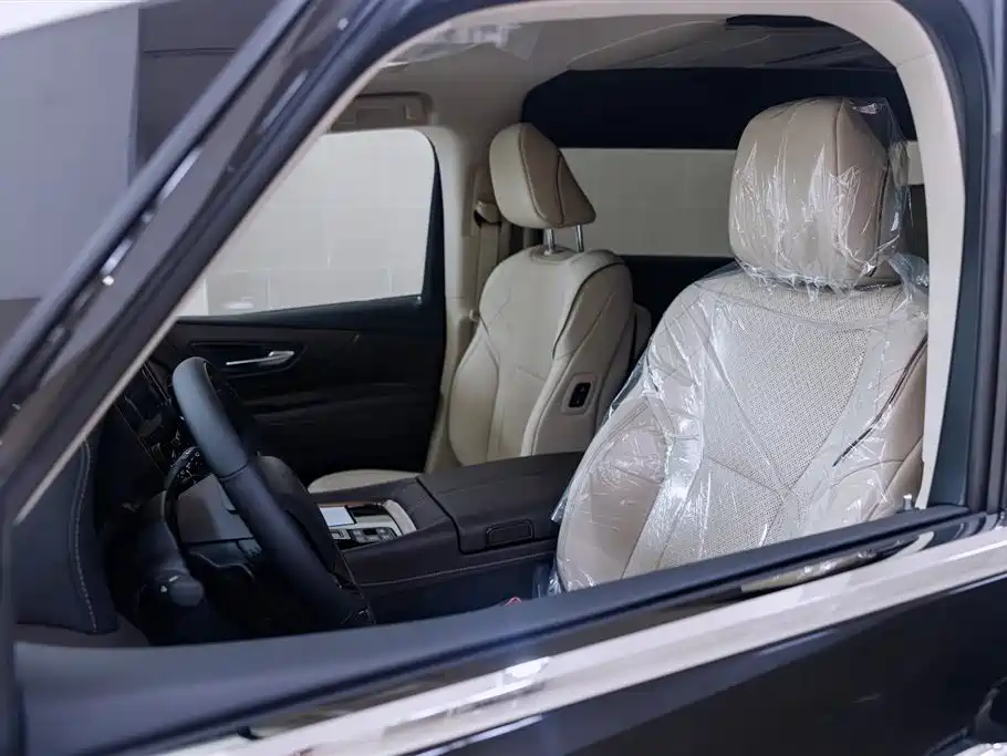 Toyota Vellfire — фото 11