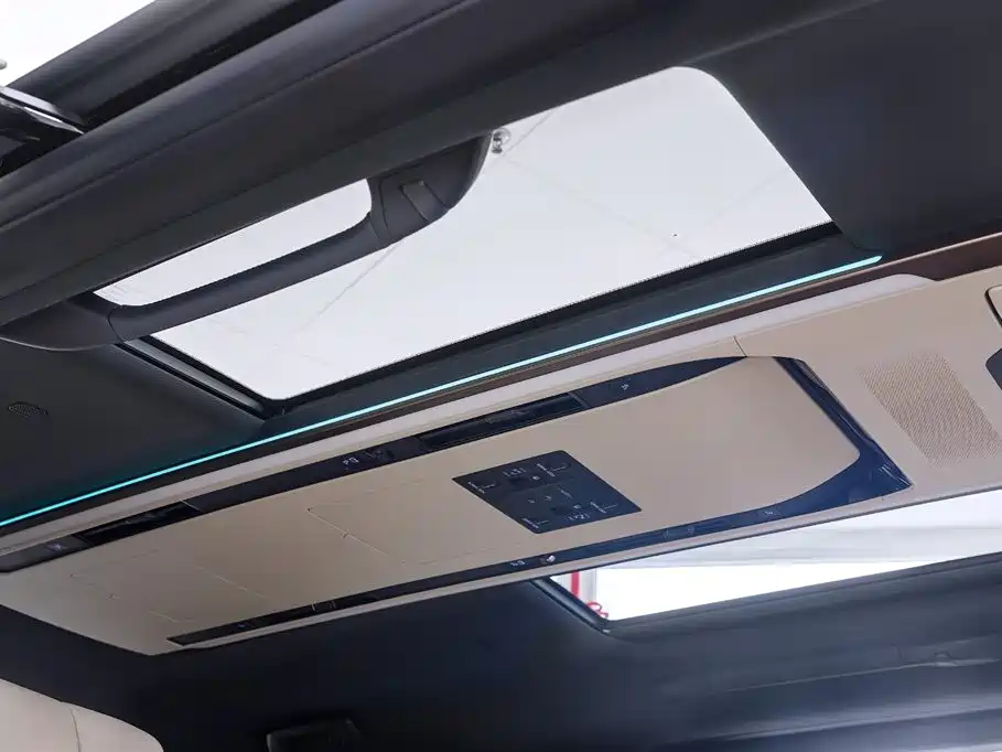Toyota Vellfire — фото 19