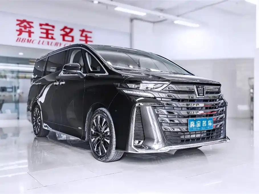 Toyota Vellfire — фото 3