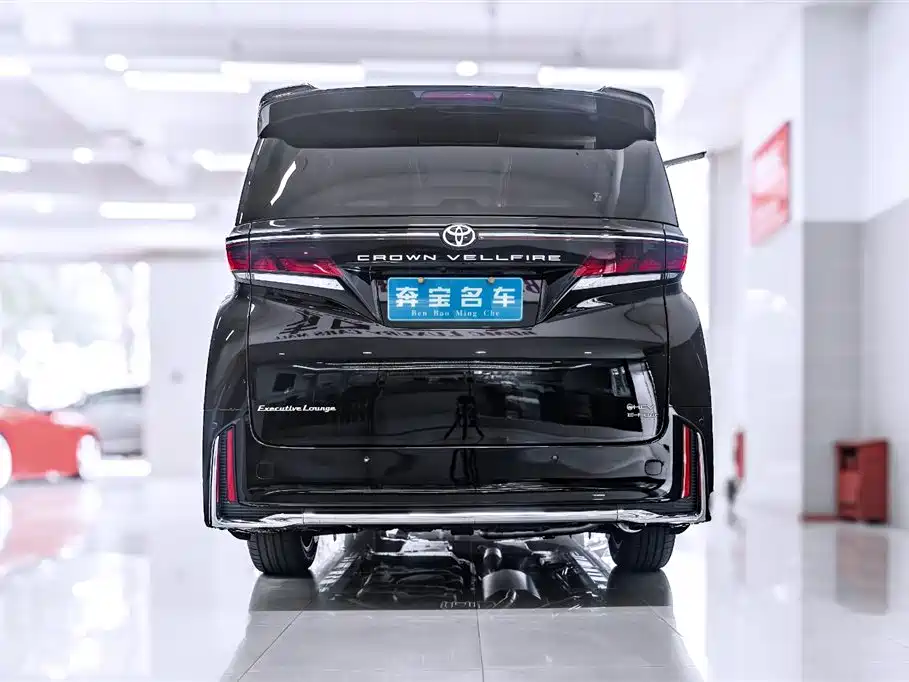 Toyota Vellfire — фото 5