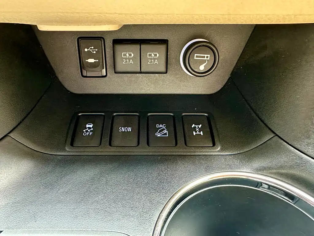 Toyota Highlander — фото 13